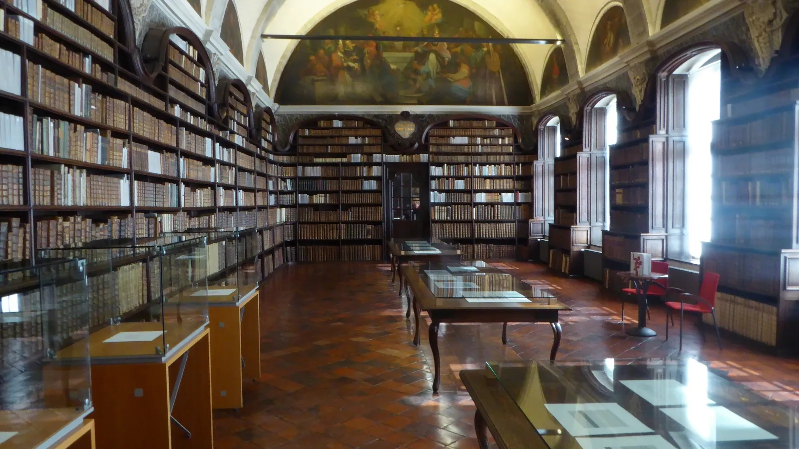 La salle des Jésuites et ses boiseries du XVIIIe siècle